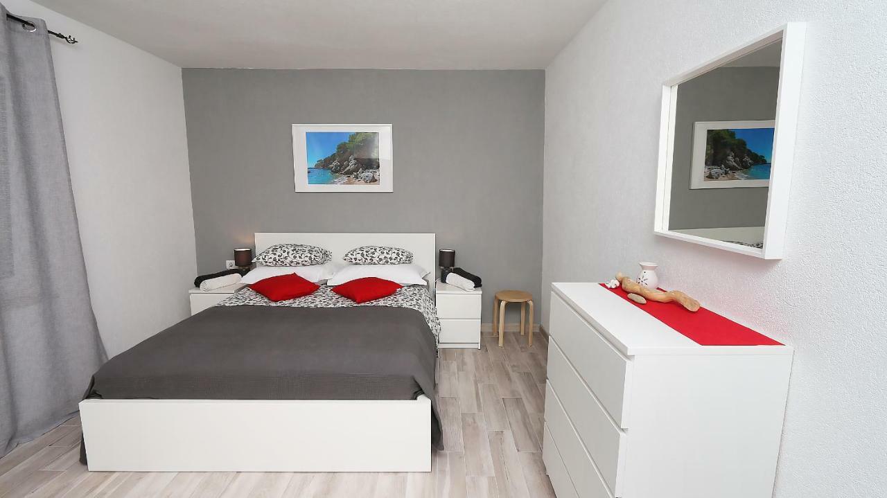 Modern Apartments Iva マカルスカ エクステリア 写真