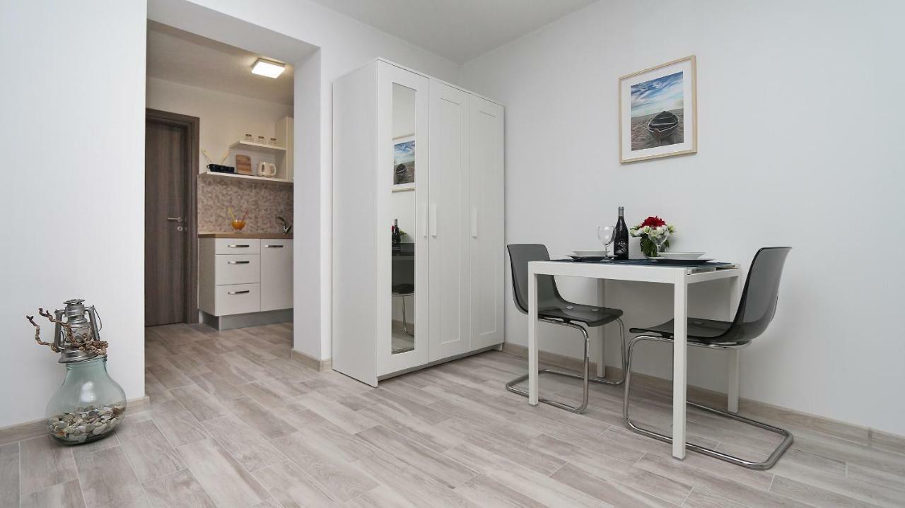 Modern Apartments Iva マカルスカ エクステリア 写真