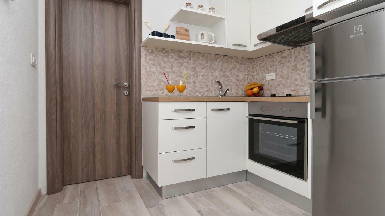 Modern Apartments Iva マカルスカ エクステリア 写真